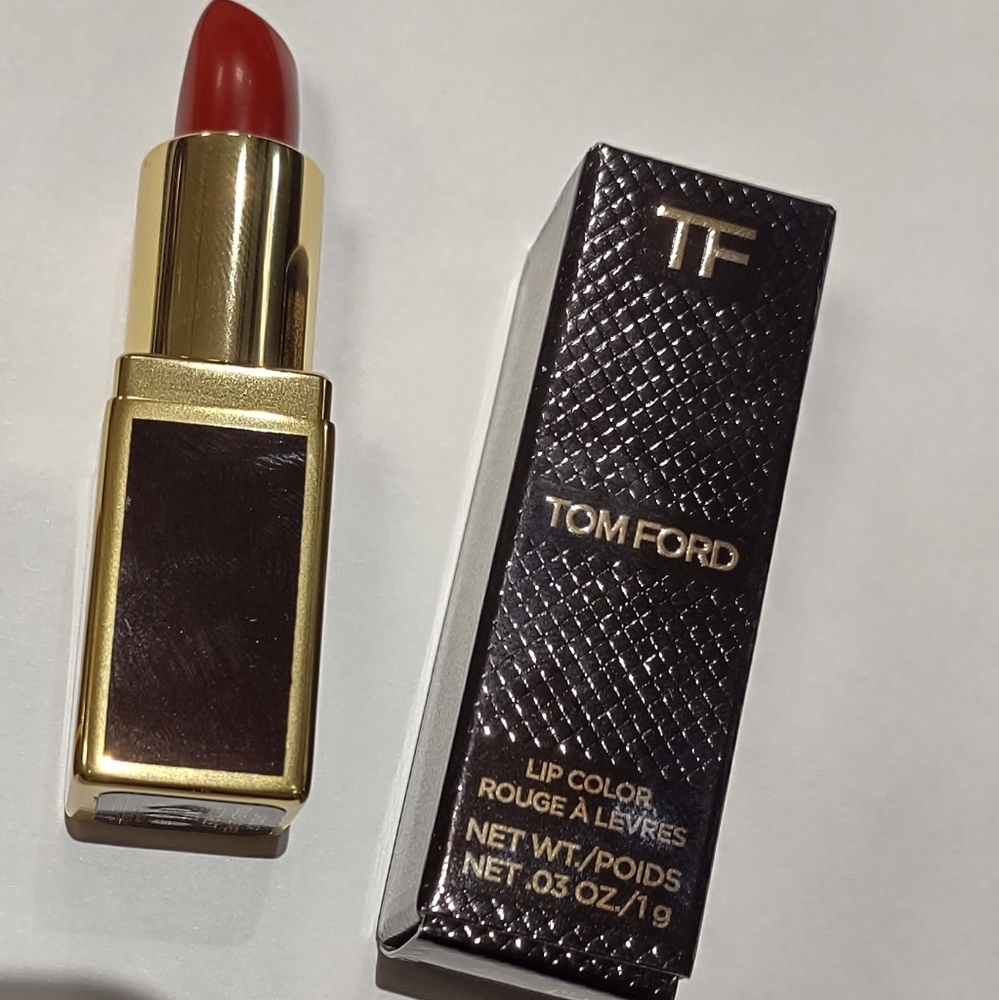 TOMFORD SCARLET ROUGE MINI LIPSTICK - Picture 3 of 4